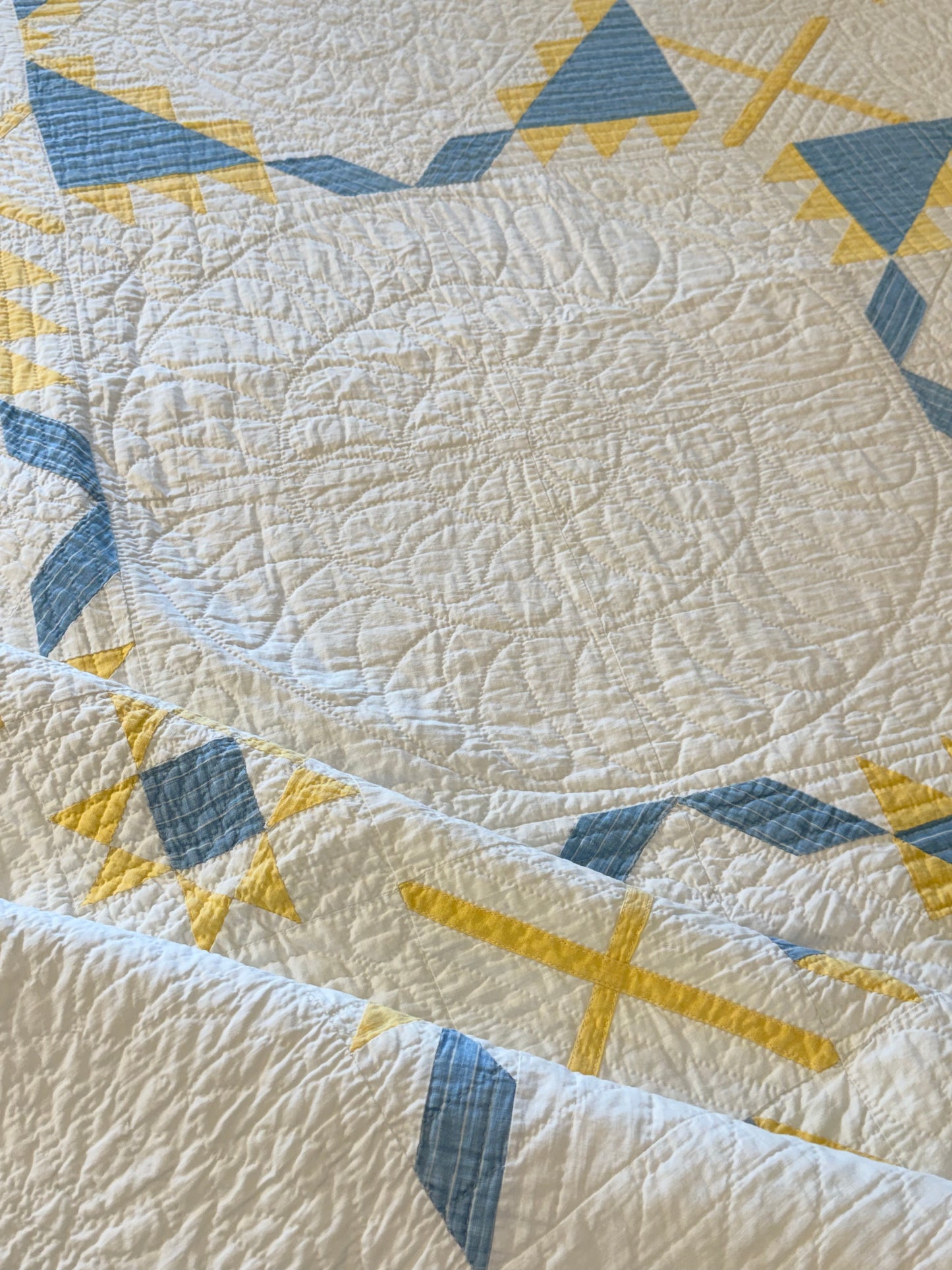 Fine Unique Feathered Stars with Mini Stars Quilt