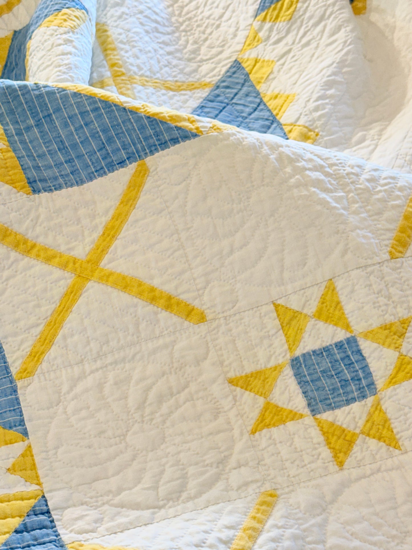 Fine Unique Feathered Stars with Mini Stars Quilt