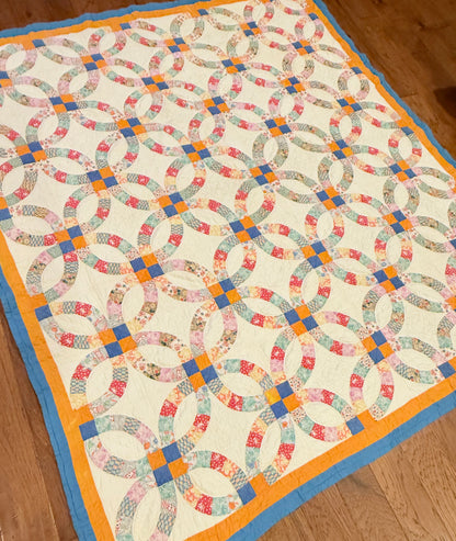 Colorful Double Wedding Ring Quilt