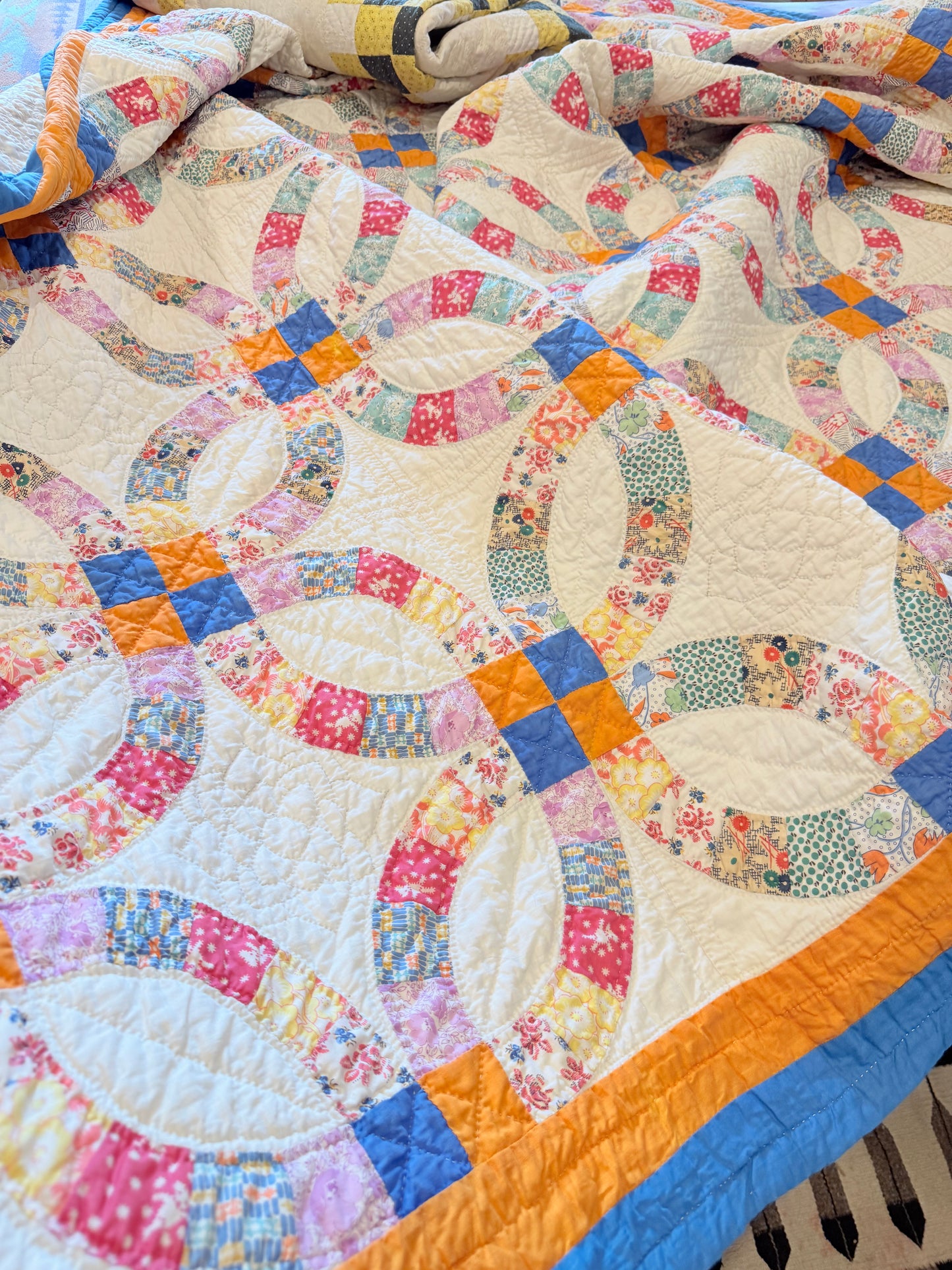 Colorful Double Wedding Ring Quilt