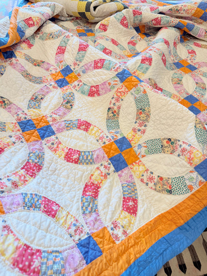 Colorful Double Wedding Ring Quilt