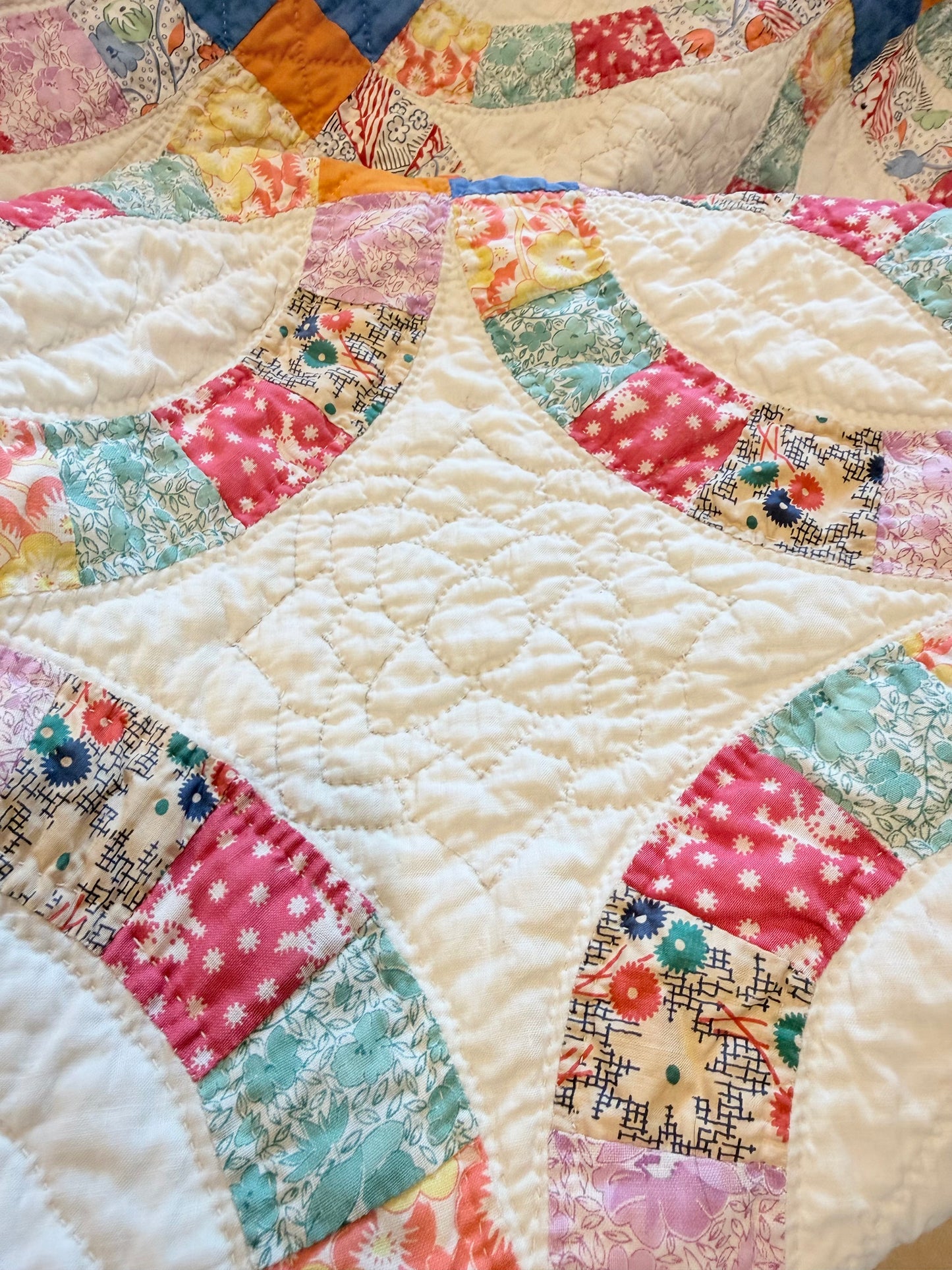 Colorful Double Wedding Ring Quilt
