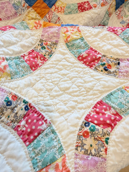 Colorful Double Wedding Ring Quilt
