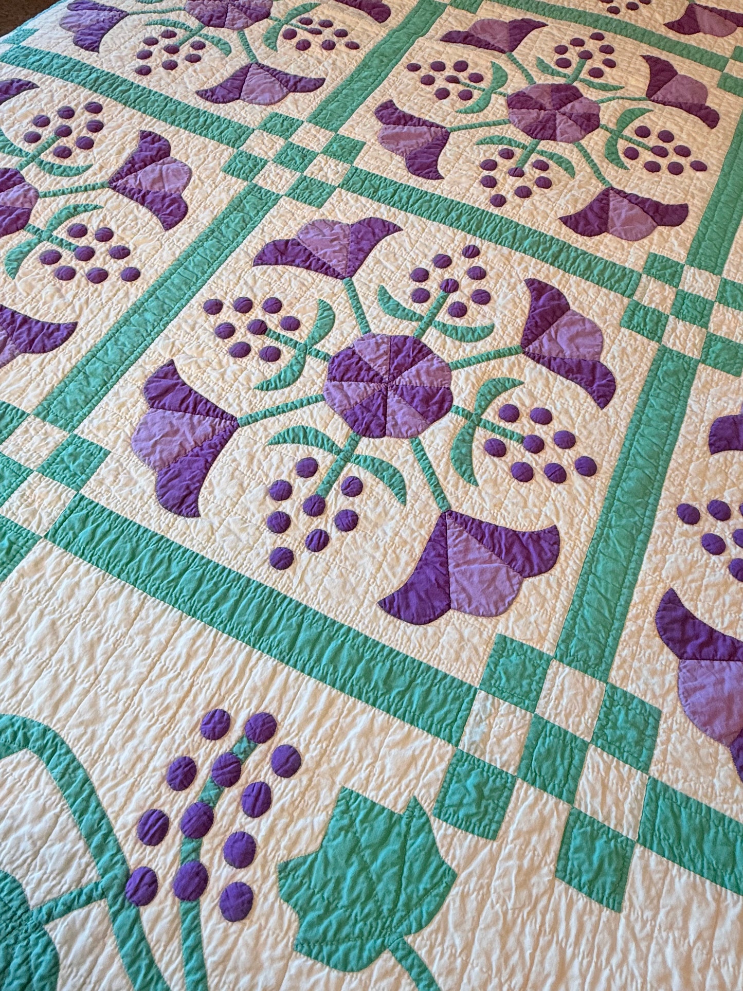 Delightful 9 Block Honeysuckle Quilt