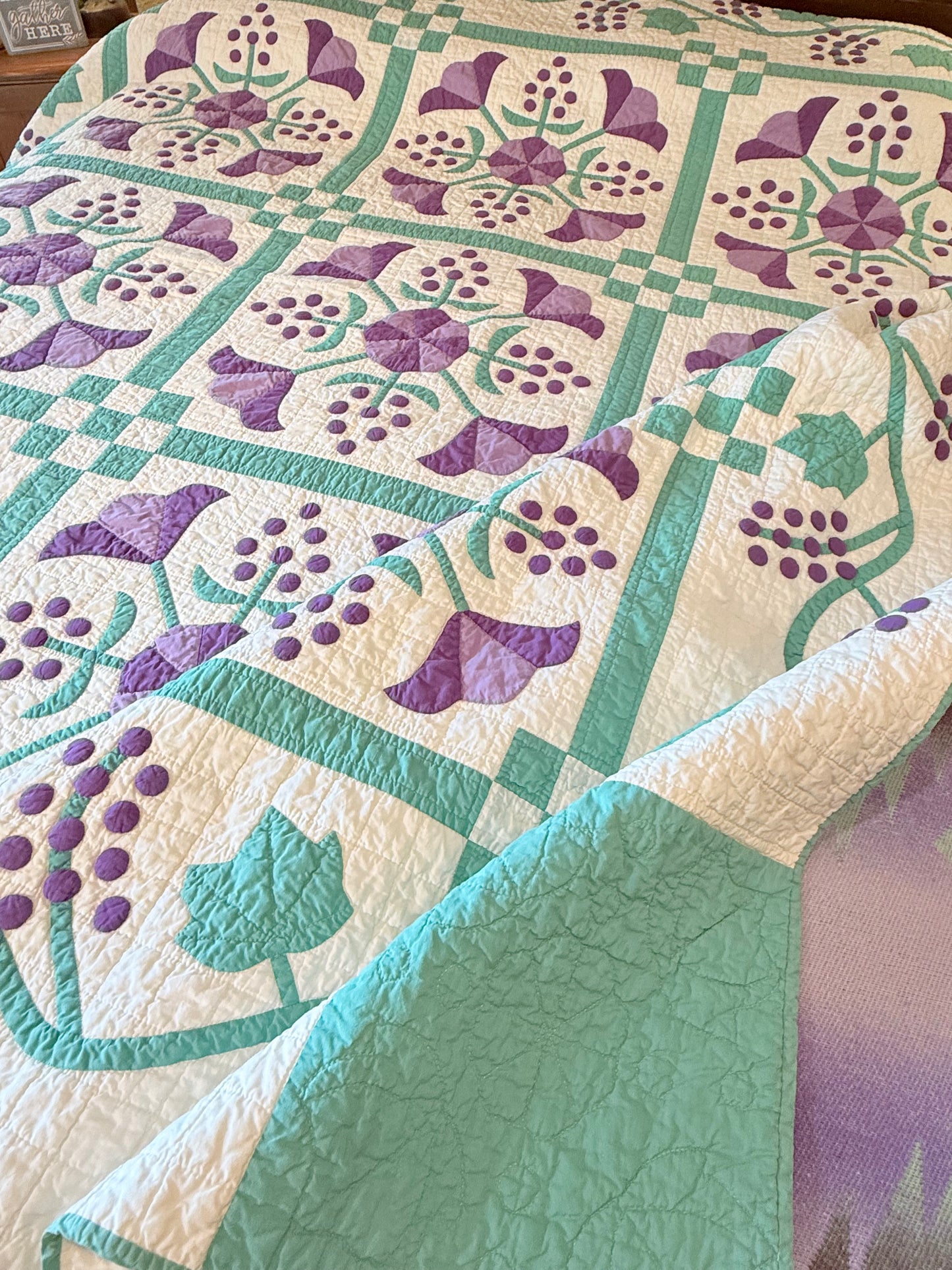 Delightful 9 Block Honeysuckle Quilt