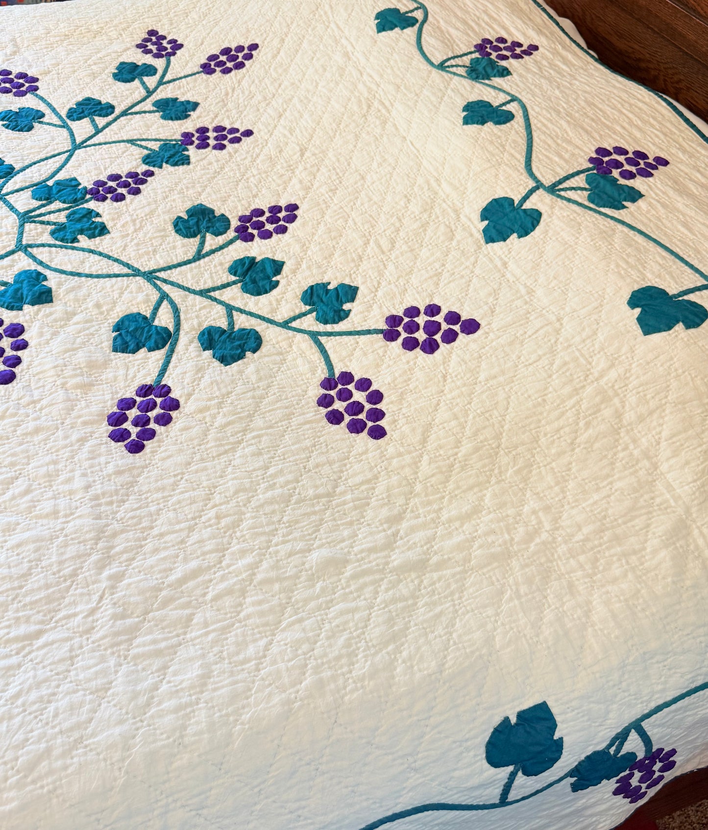 Medallion Vineyard of Grapes Appliqué Quilt