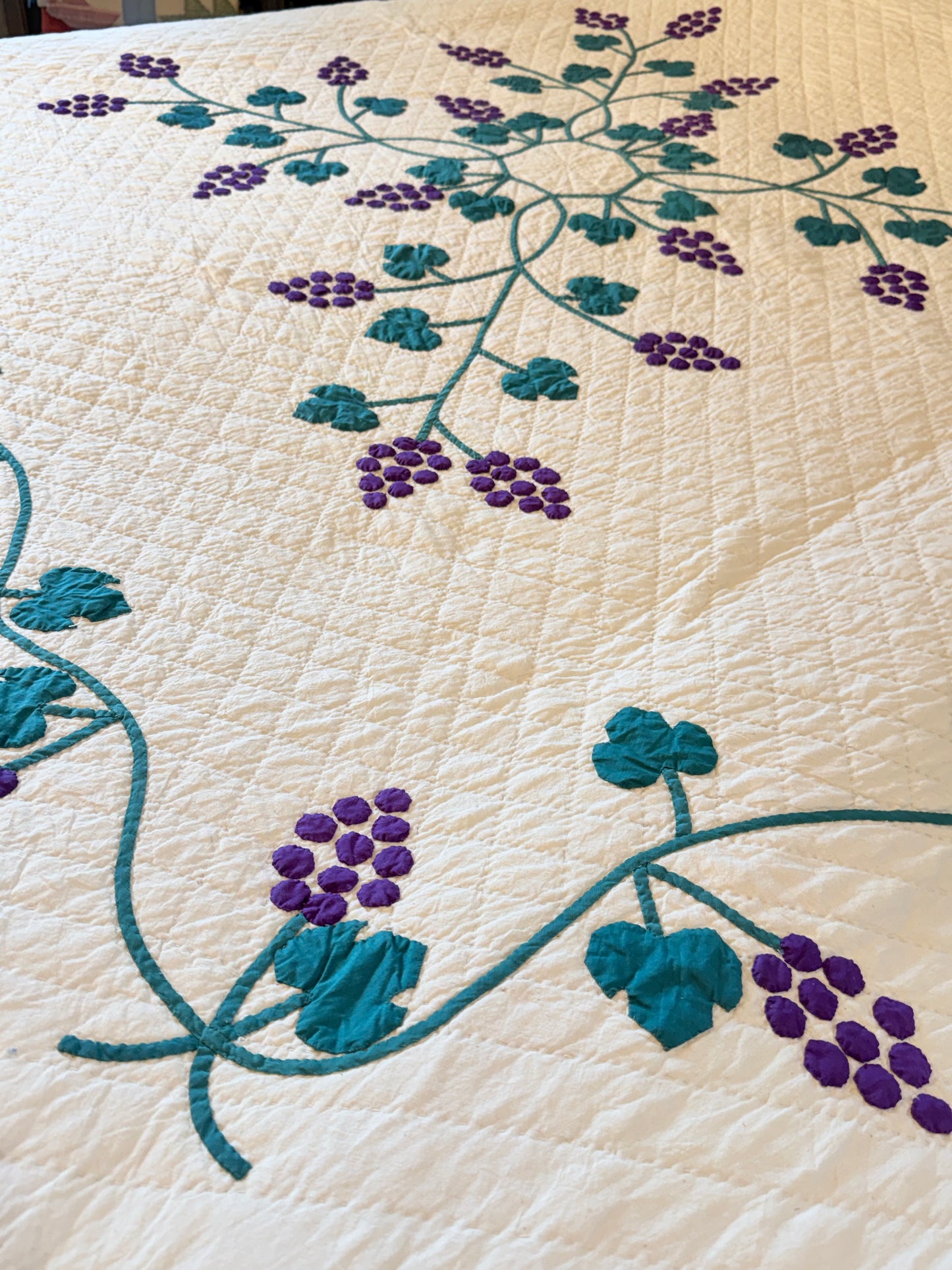 Medallion Vineyard of Grapes Appliqué Quilt