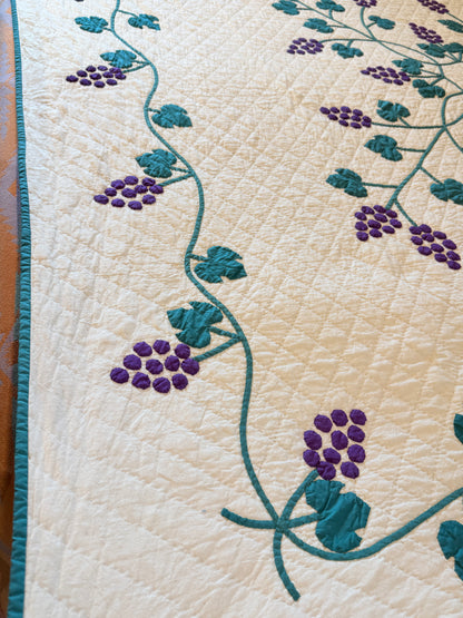 Medallion Vineyard of Grapes Appliqué Quilt