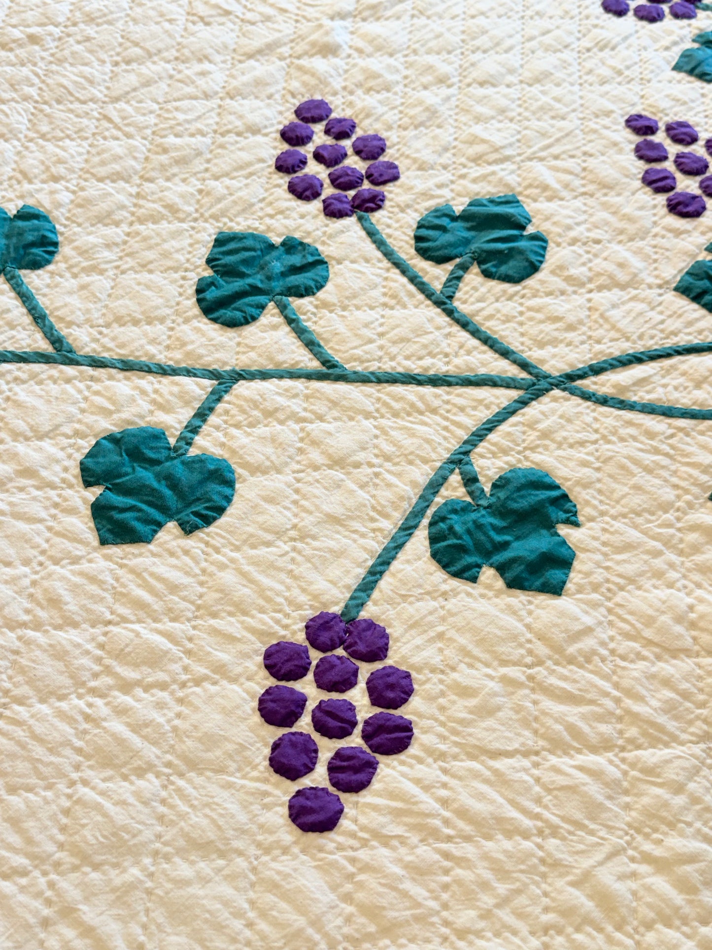 Medallion Vineyard of Grapes Appliqué Quilt