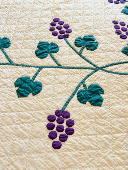 Medallion Vineyard of Grapes Appliqué Quilt
