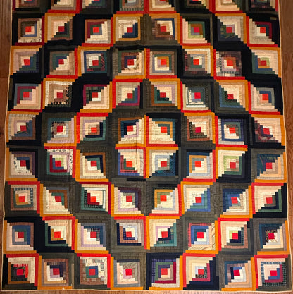 Barn Raising Log Cabin Quilt