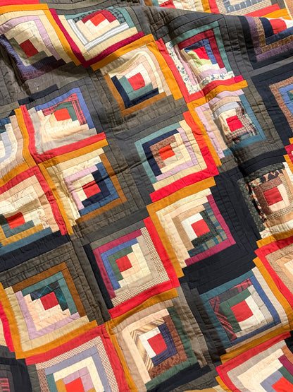 Barn Raising Log Cabin Quilt