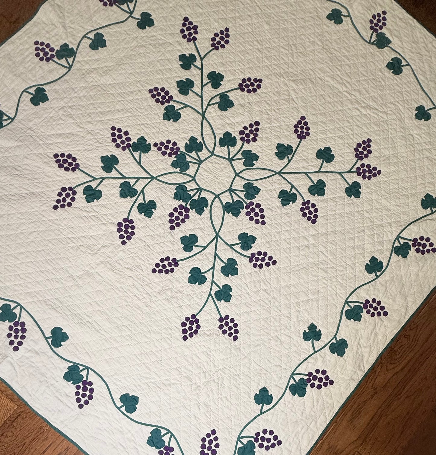 Medallion Vineyard of Grapes Appliqué Quilt