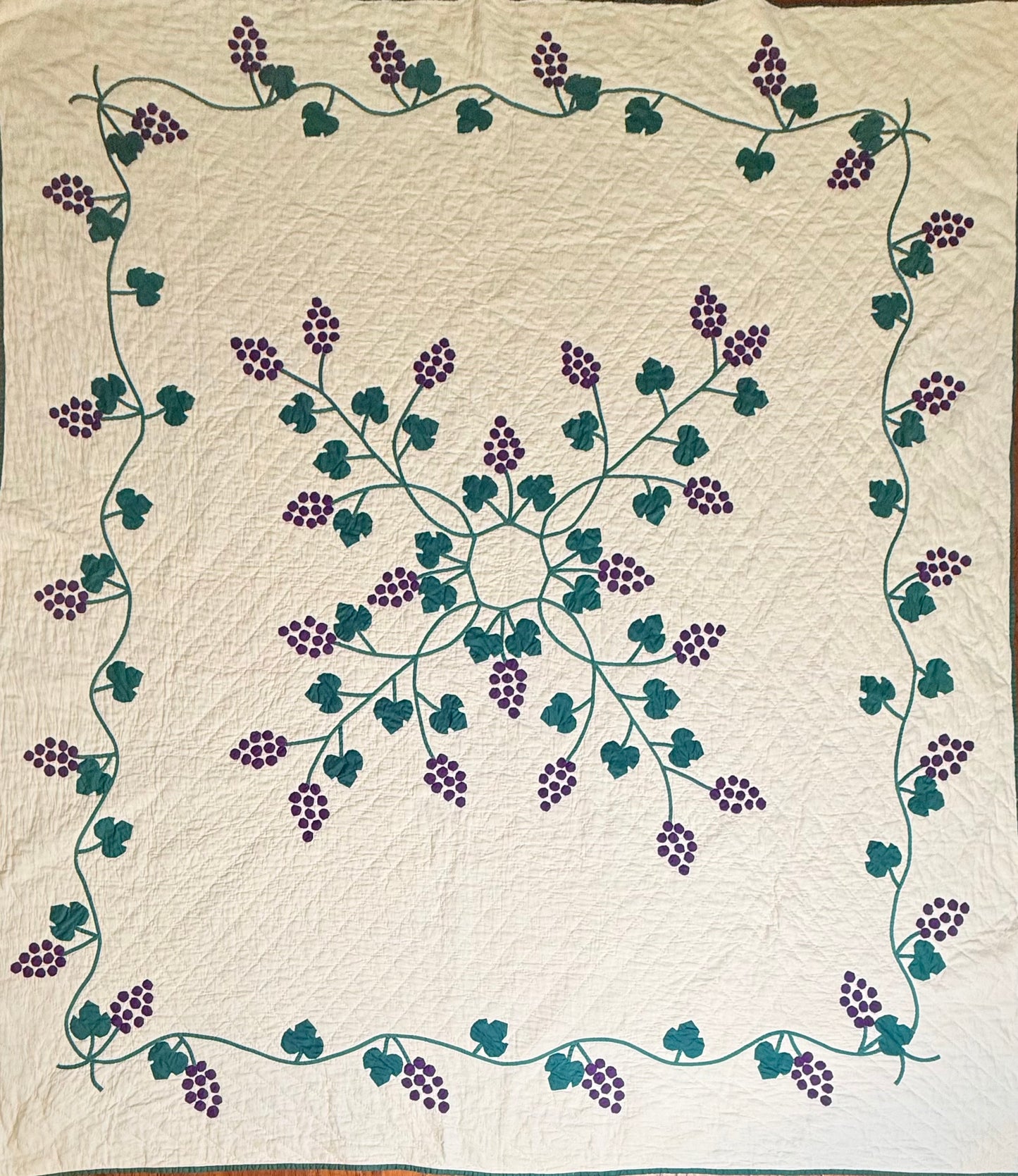 Medallion Vineyard of Grapes Appliqué Quilt