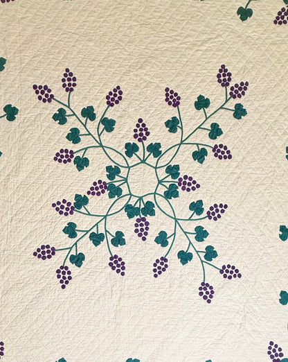 Medallion Vineyard of Grapes Appliqué Quilt