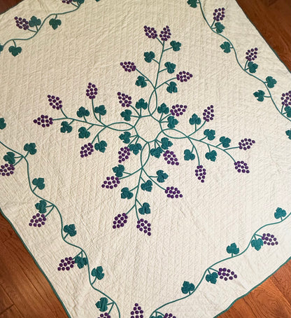 Medallion Vineyard of Grapes Appliqué Quilt