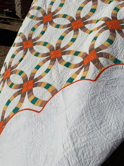 Double Wedding Ring in Solids Quilt