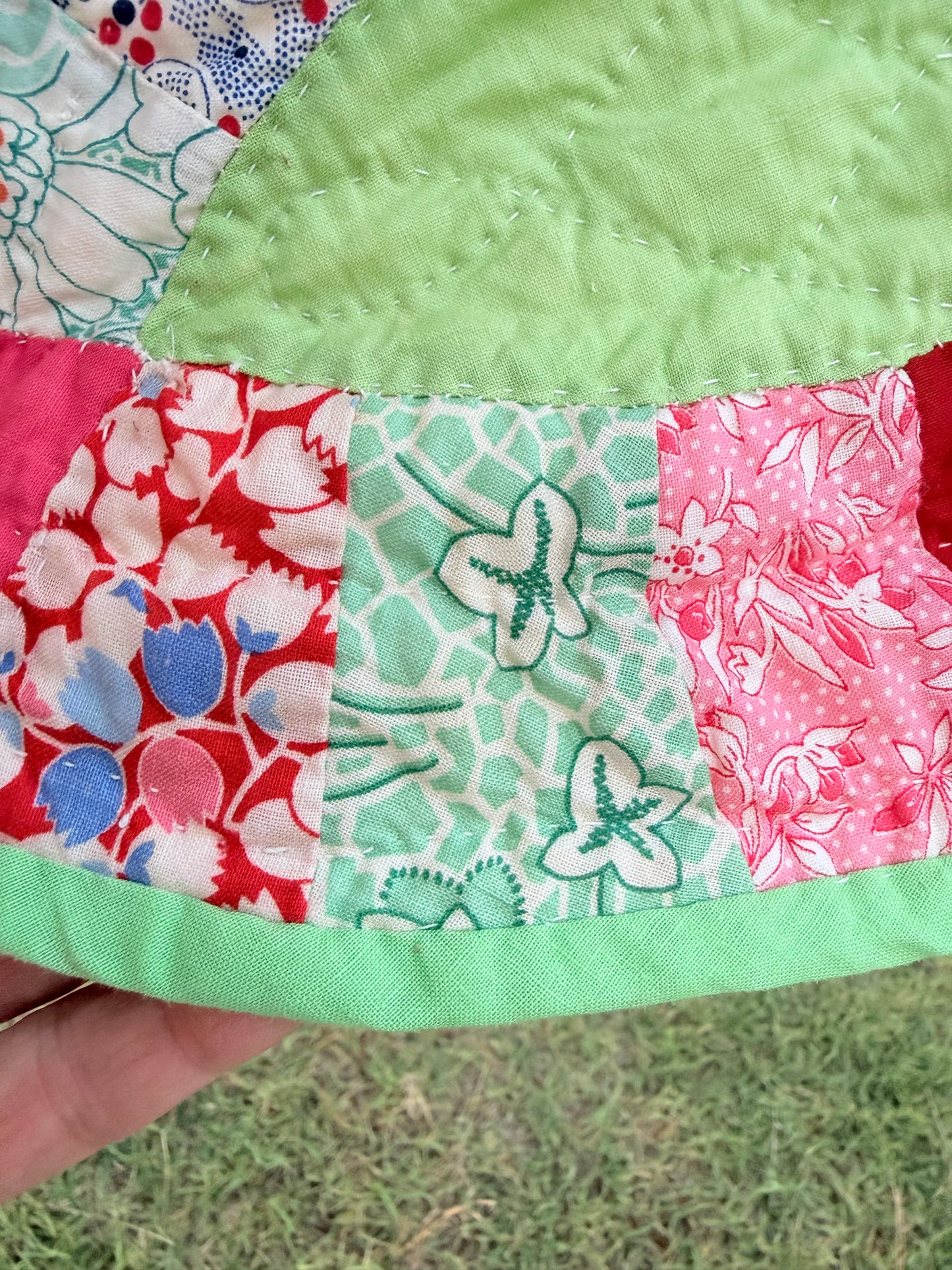 A Double Wedding Ring Quilt With a Twist