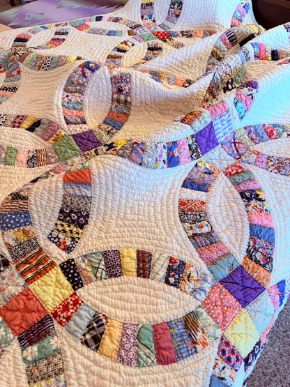 Sweet Double Wedding Ring Quilt