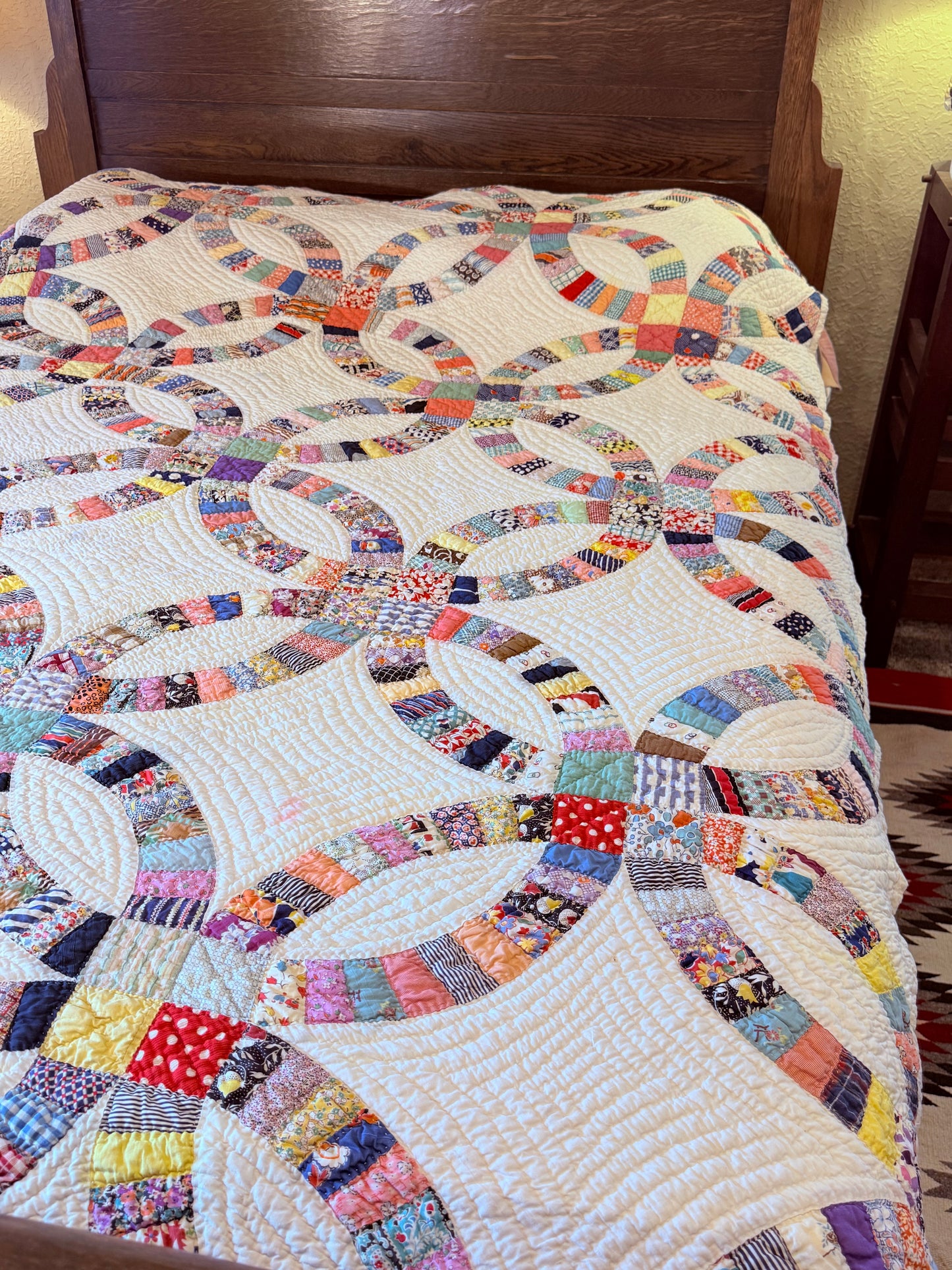 Sweet Double Wedding Ring Quilt