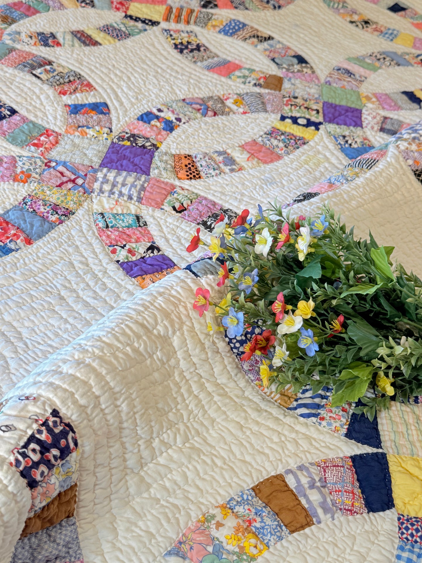 Sweet Double Wedding Ring Quilt