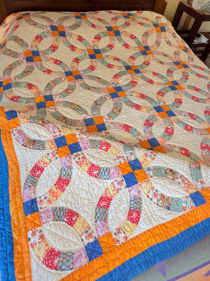 Colorful Double Wedding Ring Quilt