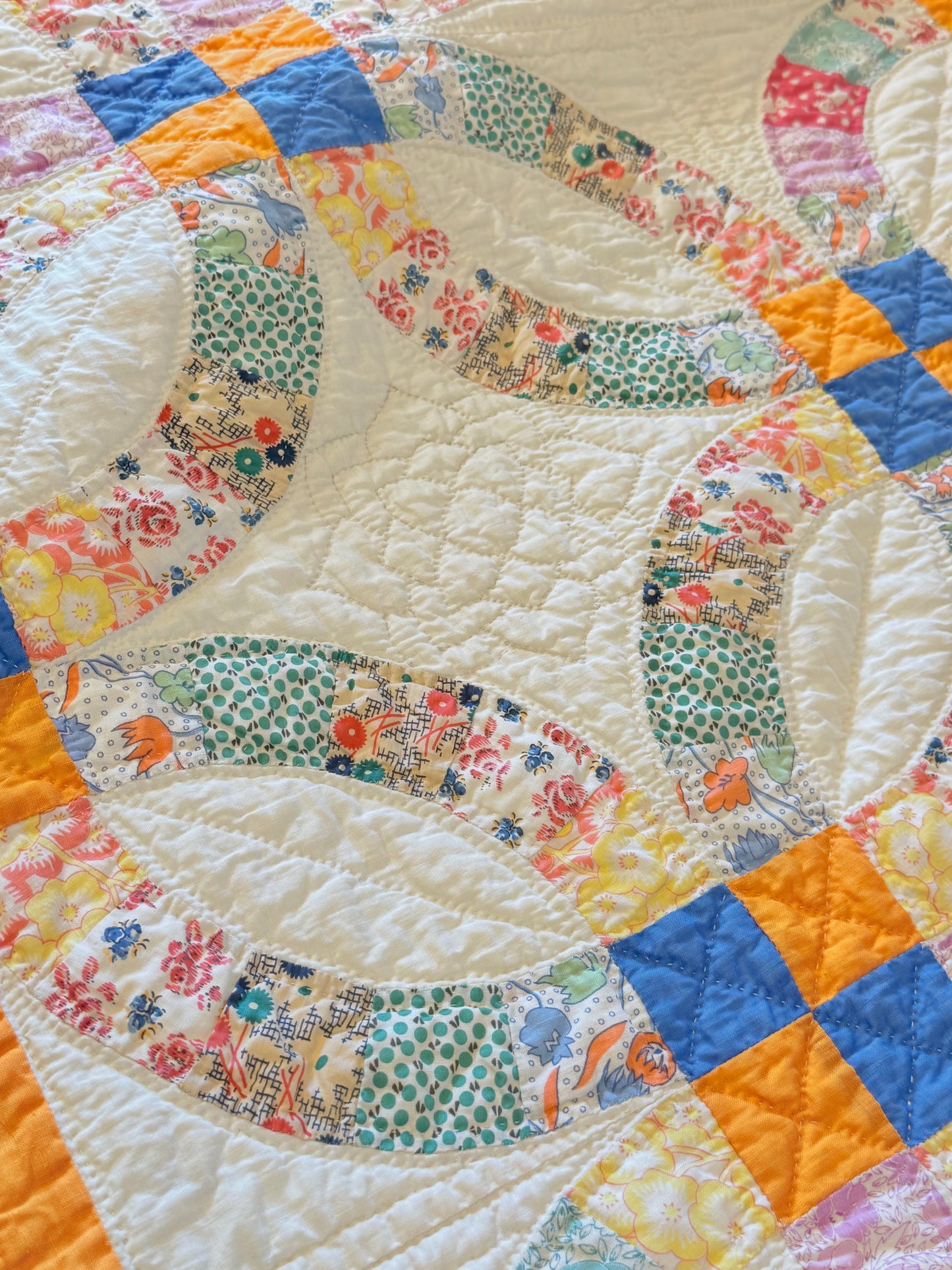 Colorful Double Wedding Ring Quilt