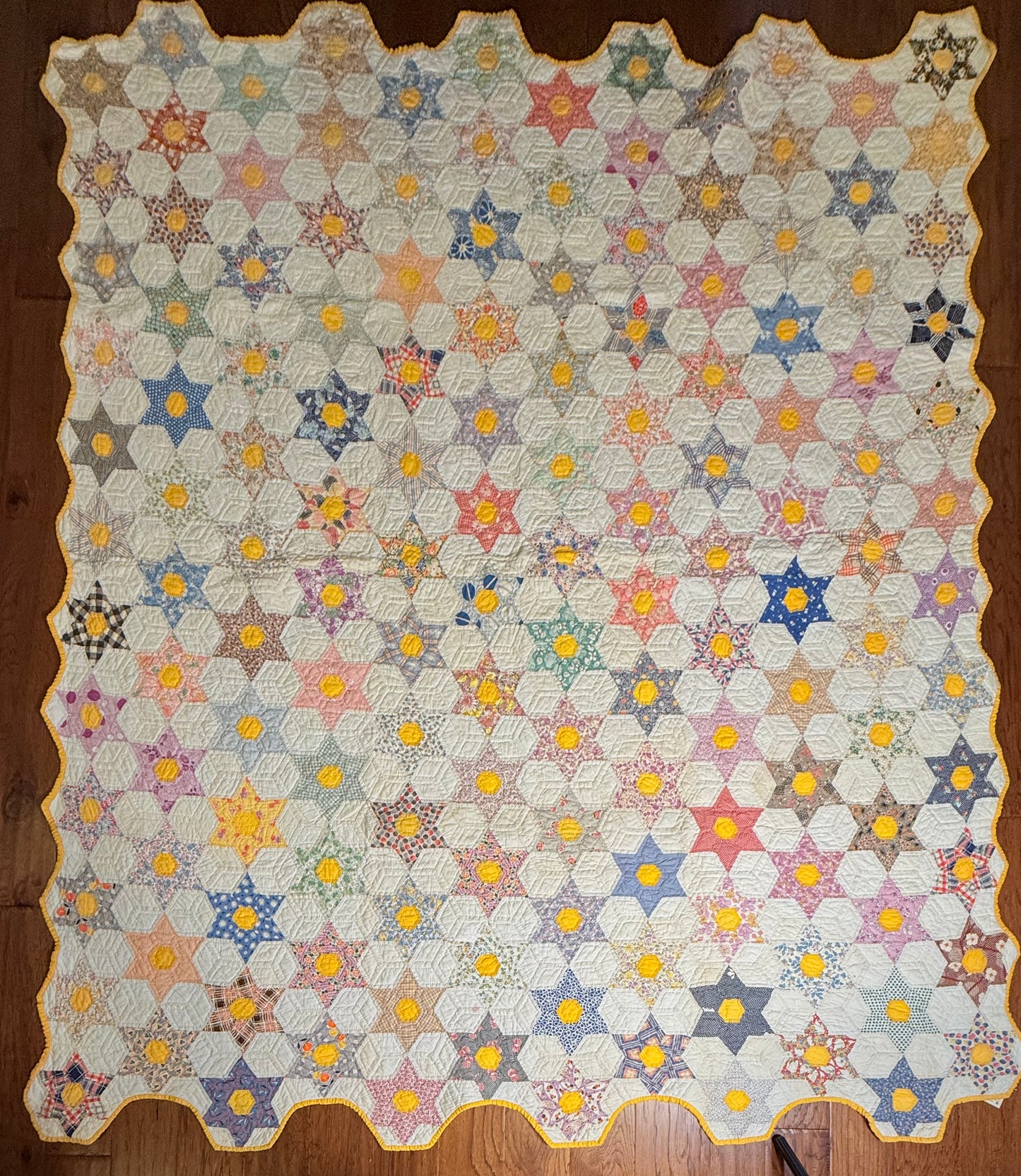 Smaller Scale Six Point Hexagonal Stars Quilt
