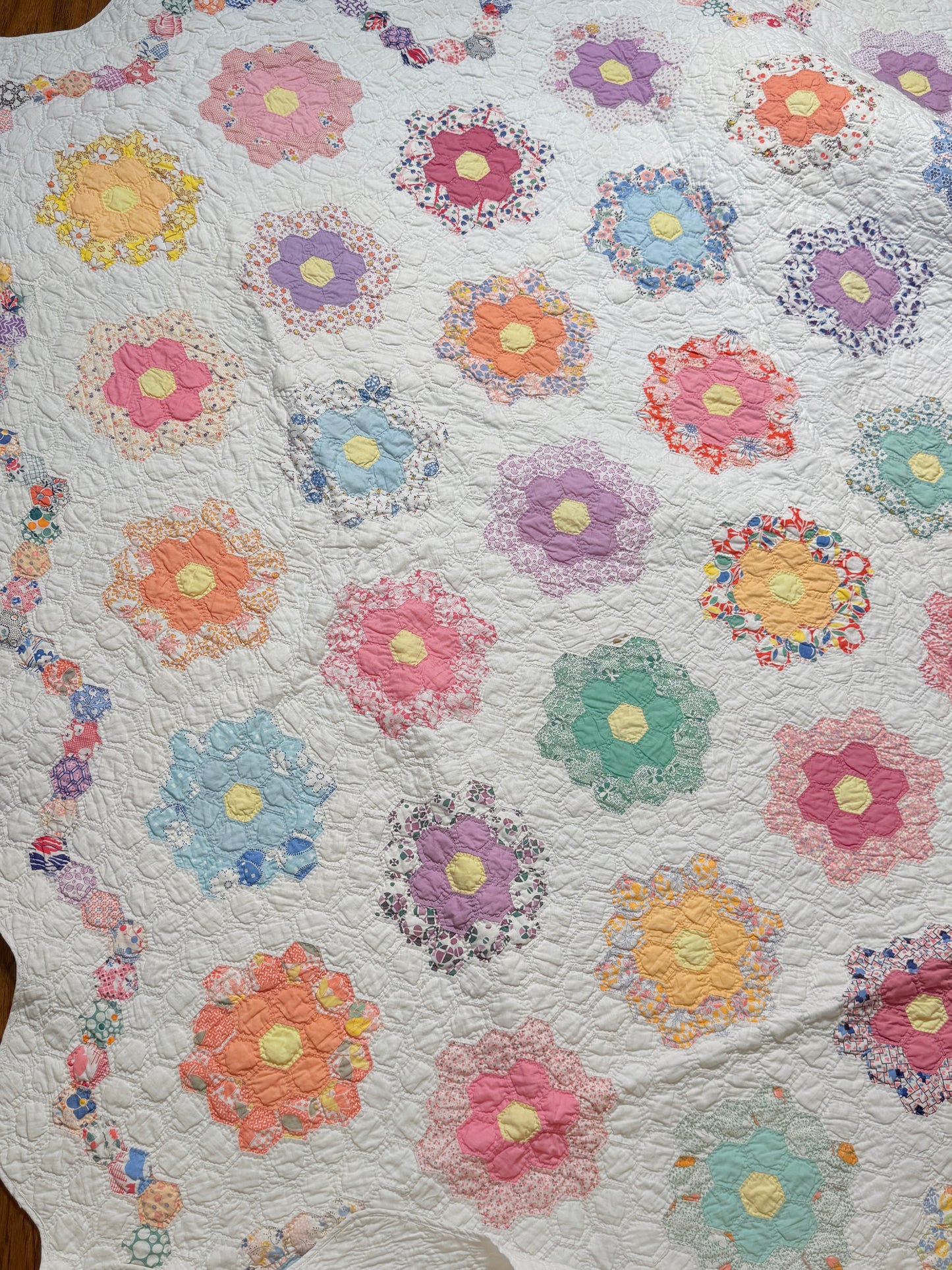Small Scale Flower Garden Quilt with Border