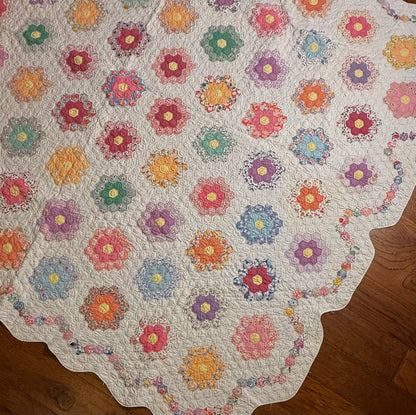 Small Scale Flower Garden Quilt with Border