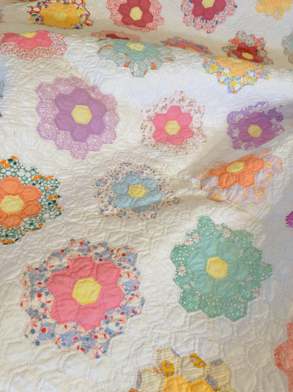Small Scale Flower Garden Quilt with Border