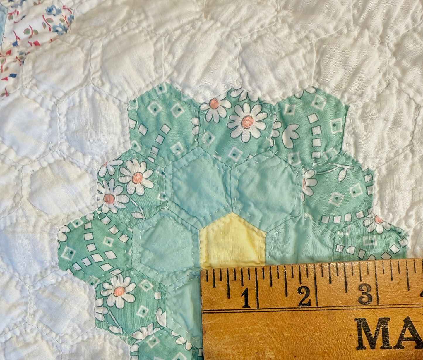 Small Scale Flower Garden Quilt with Border