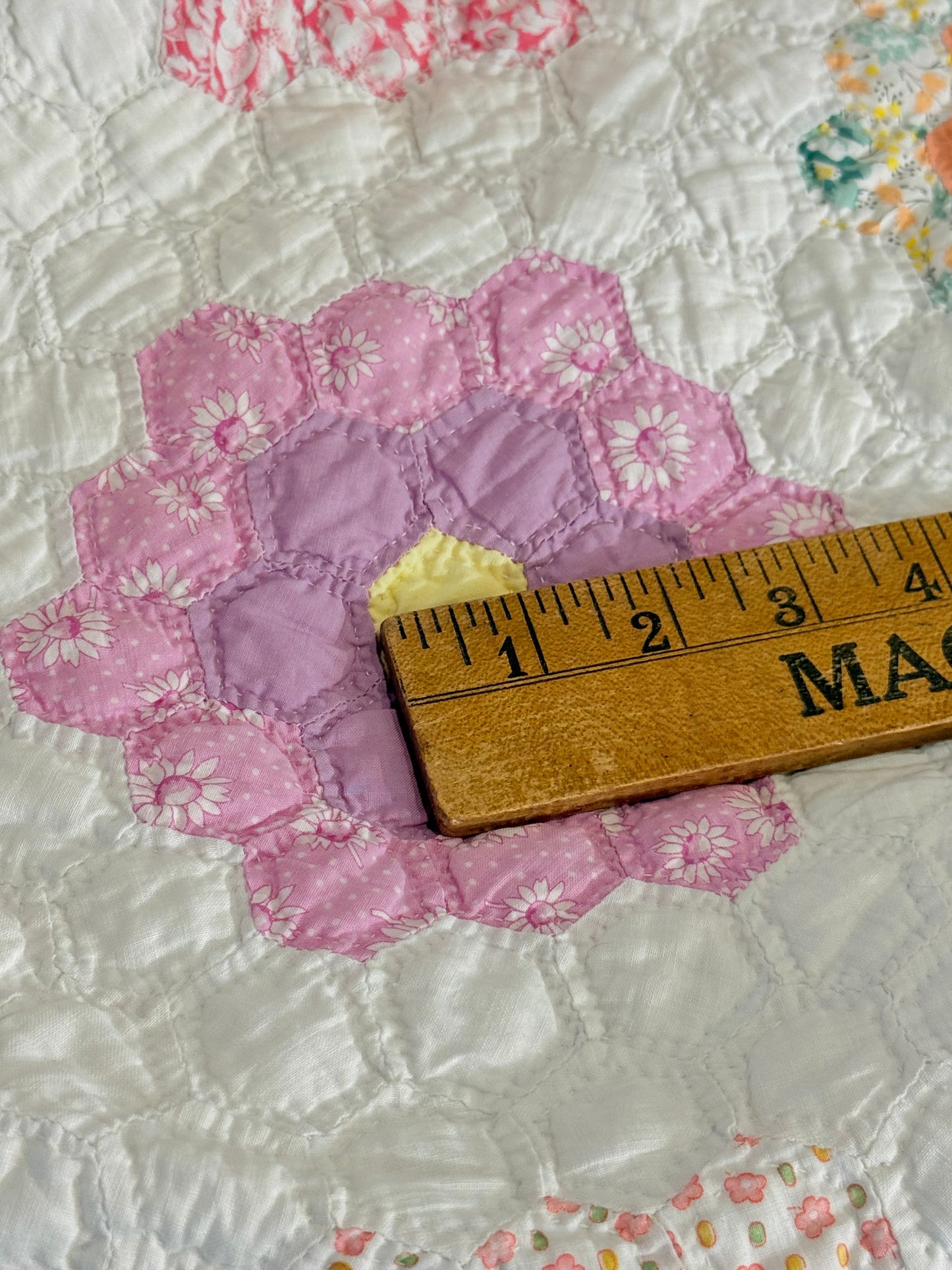 Small Scale Flower Garden Quilt with Border