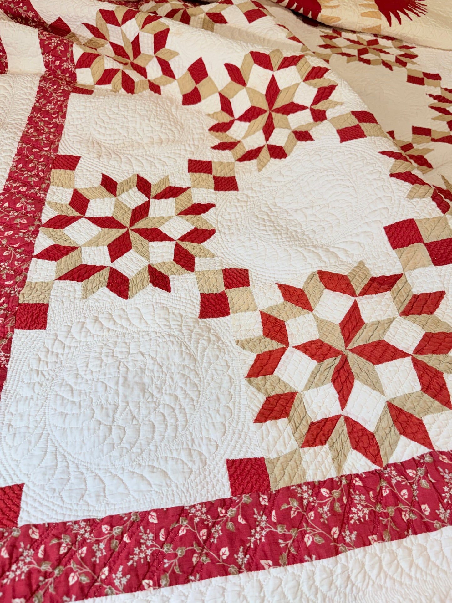 Outstanding Carpenters Wheel Quilt