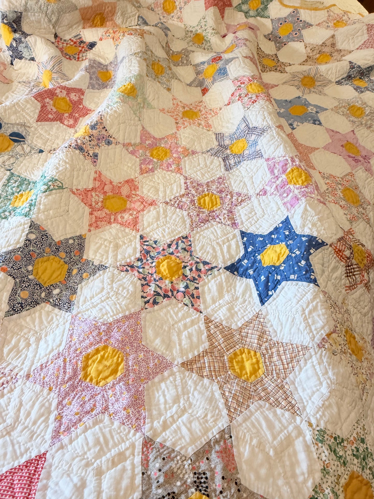 Smaller Scale Six Point Hexagonal Stars Quilt