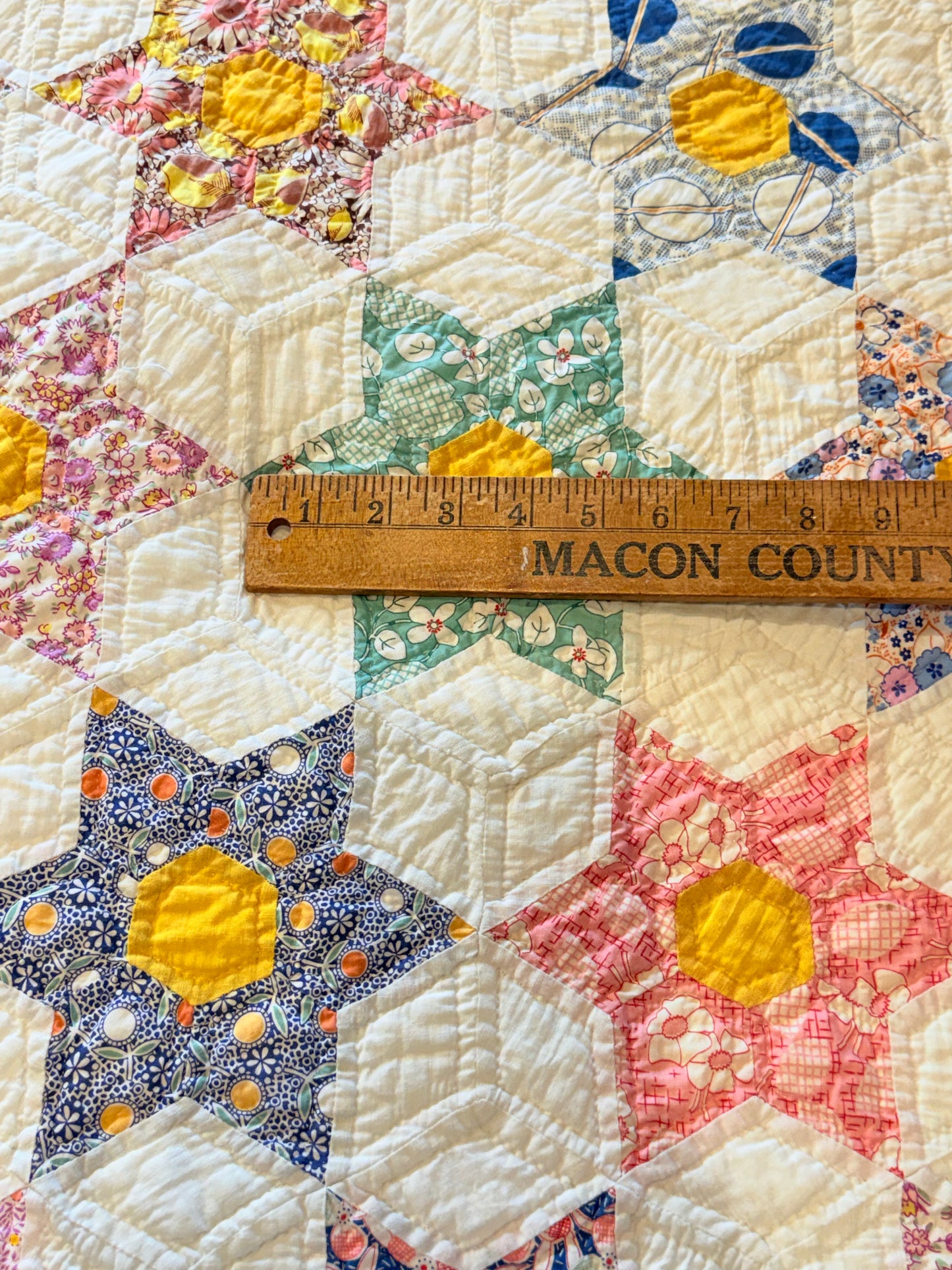 Smaller Scale Six Point Hexagonal Stars Quilt