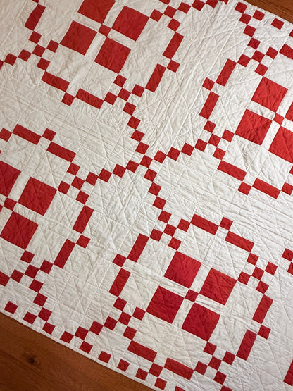 Red and White Burgoyne Surrounded Quilt With Blocks Border