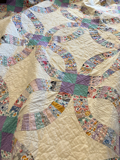 Double Wedding Ring Quilt  1930’s