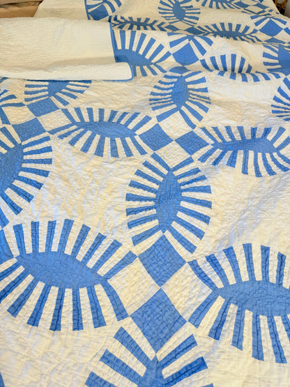 Stunning Wedding Ring Quilt