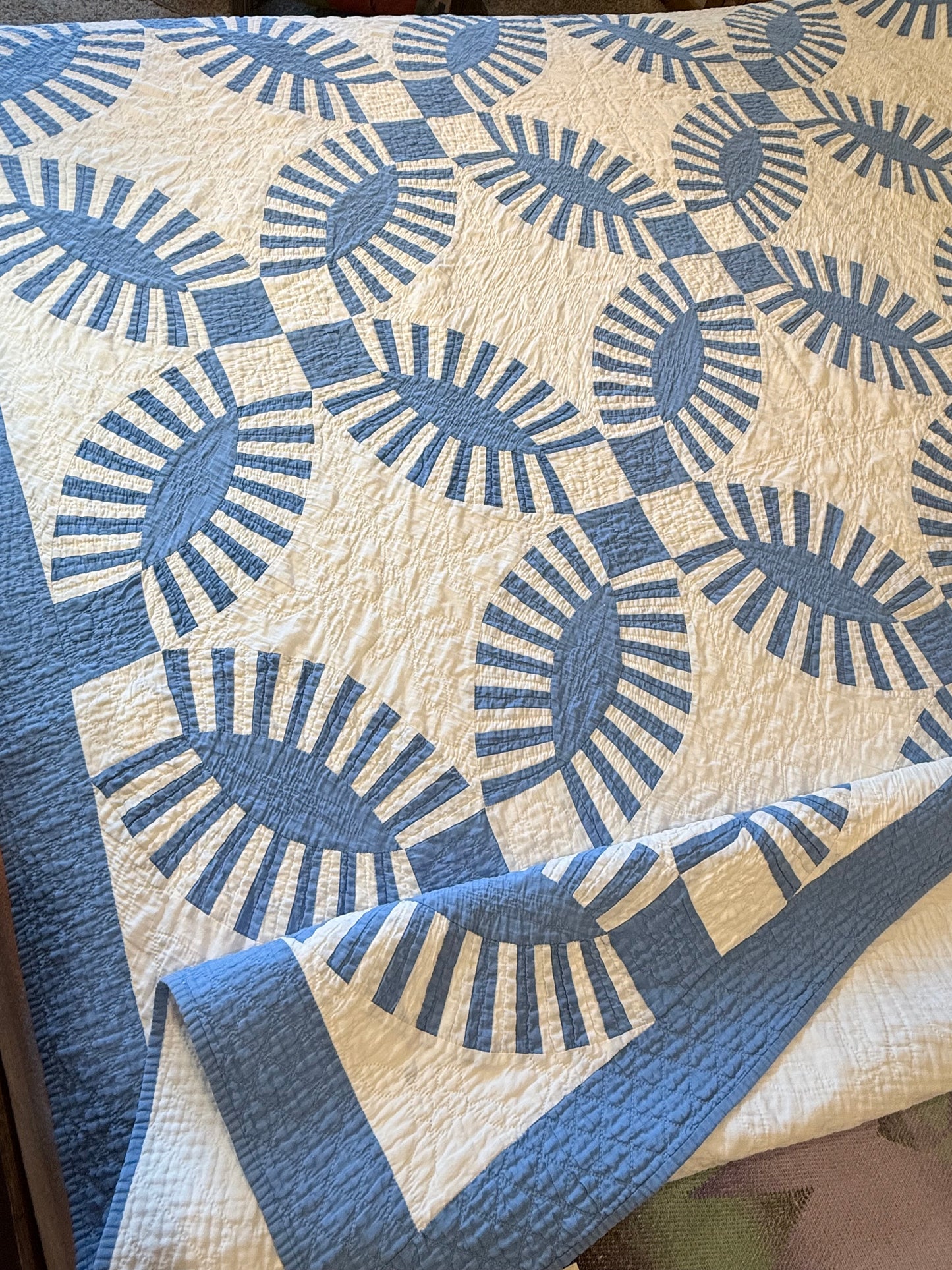 Stunning Wedding Ring Quilt