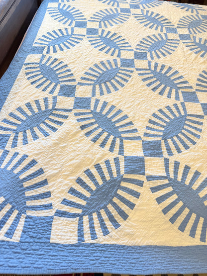 Stunning Wedding Ring Quilt