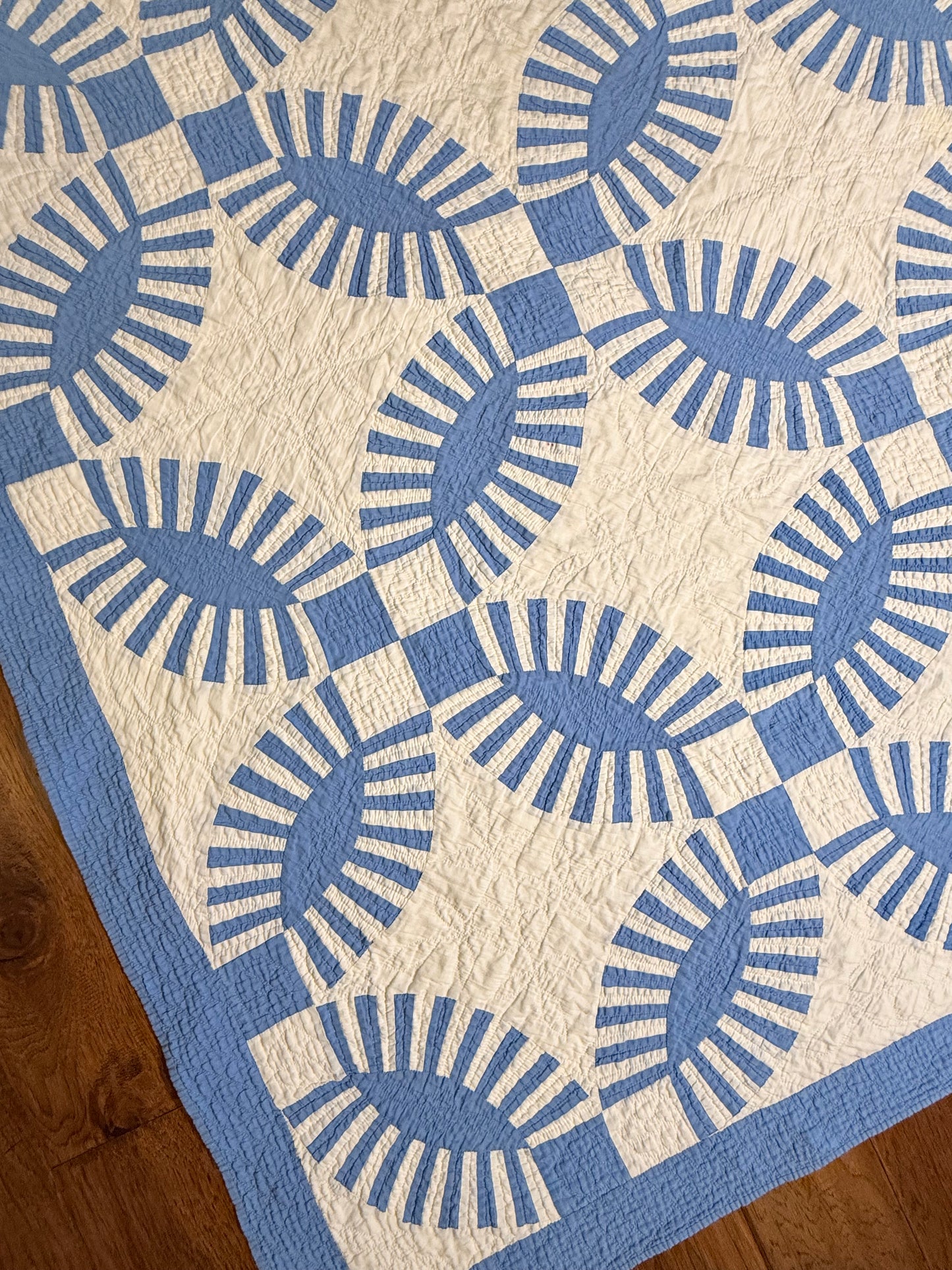 Stunning Wedding Ring Quilt