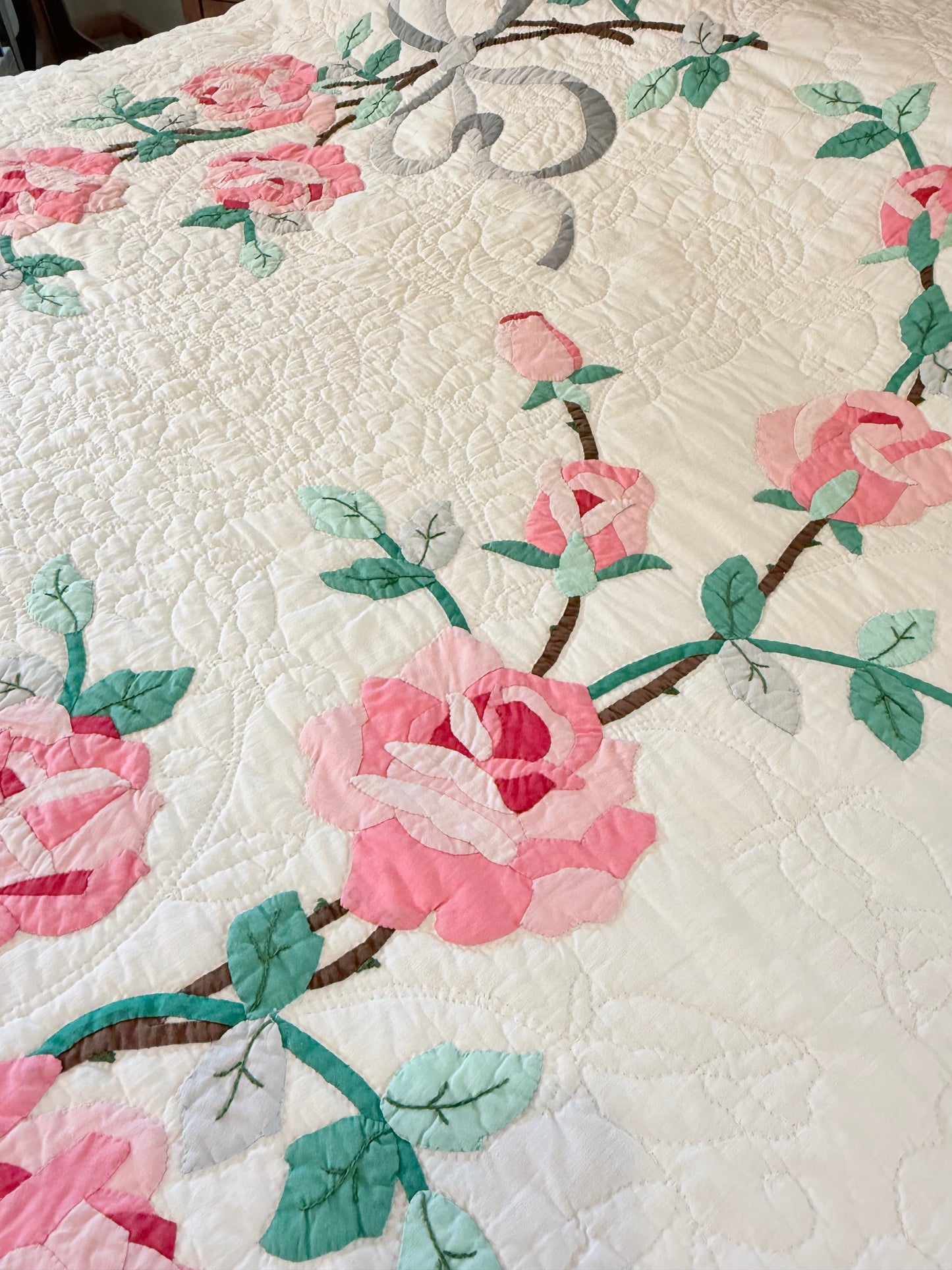 Dated American Beauty Bouquet Applique  Quilt