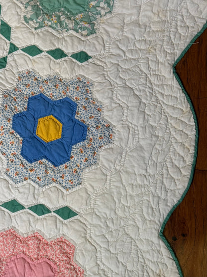 Outstanding Flower Garden with Diamond  Trail Quilt