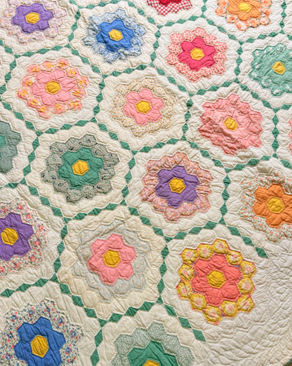 Outstanding Flower Garden with Diamond  Trail Quilt