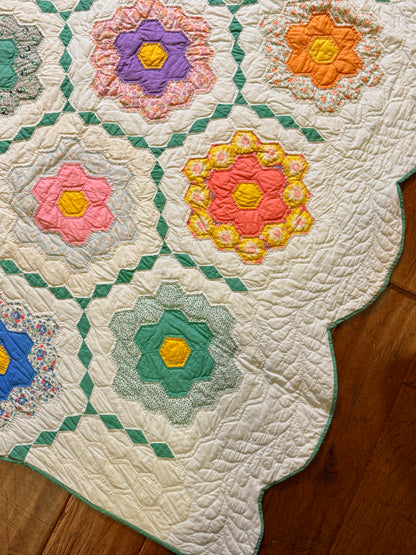 Outstanding Flower Garden with Diamond  Trail Quilt