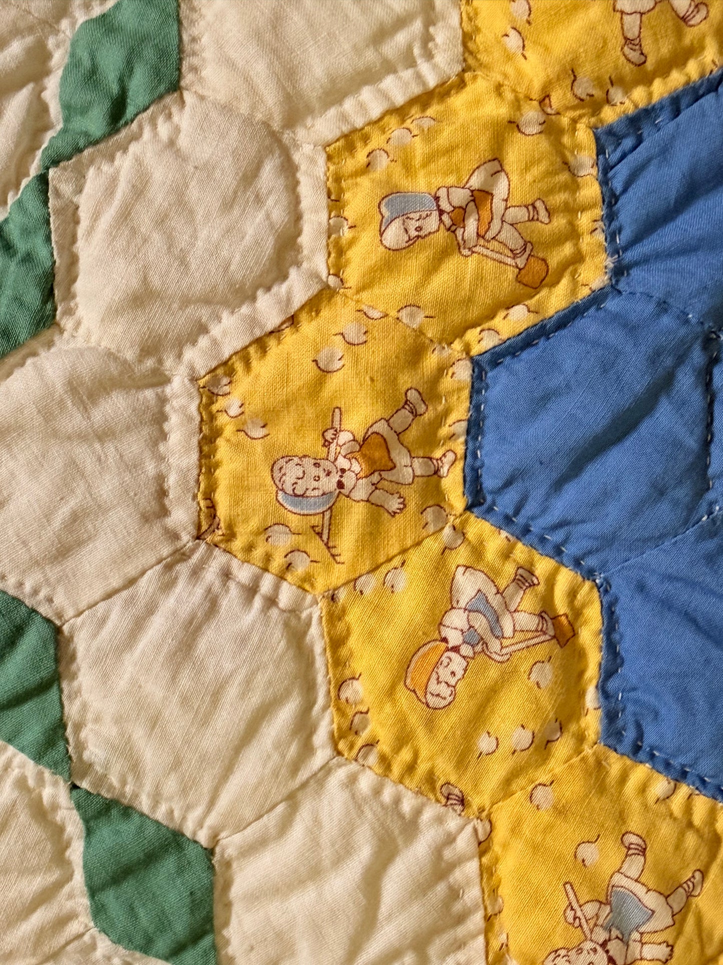 Outstanding Flower Garden with Diamond  Trail Quilt
