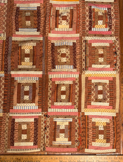 Courthouse Steps Log Cabin Crib Quilt