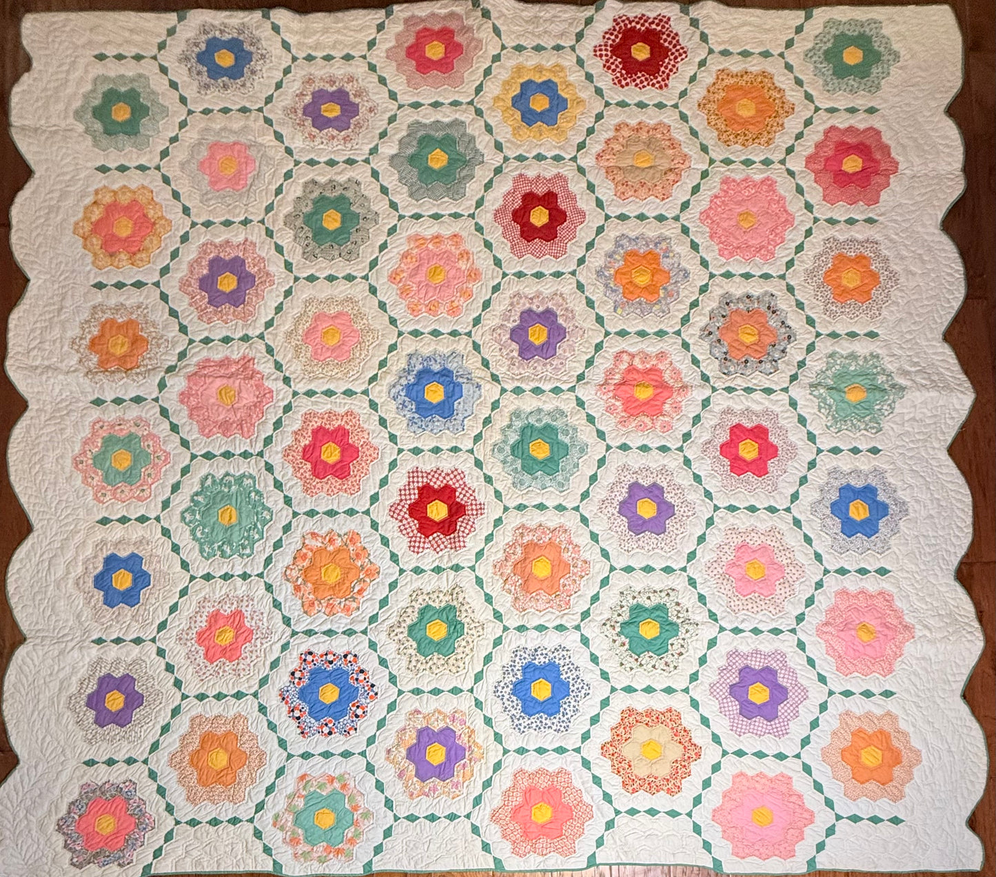 Outstanding Flower Garden with Diamond  Trail Quilt