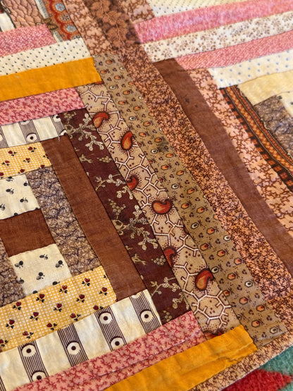 Courthouse Steps Log Cabin Crib Quilt